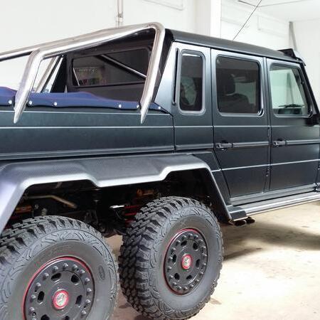 Mercedes G6x6 Pick-Up Plane aus Sonnenland